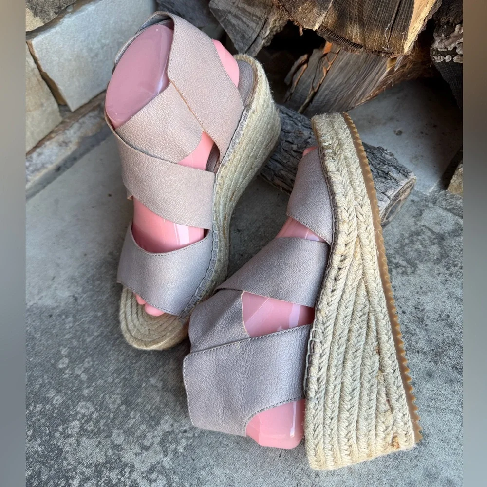 Eileen Fisher Tan Espadrille Wedge Sandals leather upper‎ & jute wrapped Sz-8. S